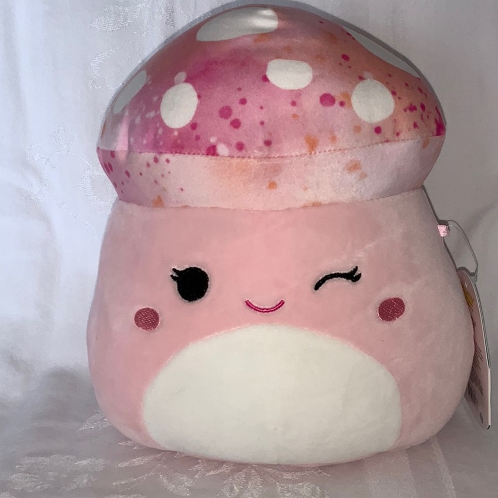 Squishmallows Molly 8” Mushroom Pastel Pink NWT
